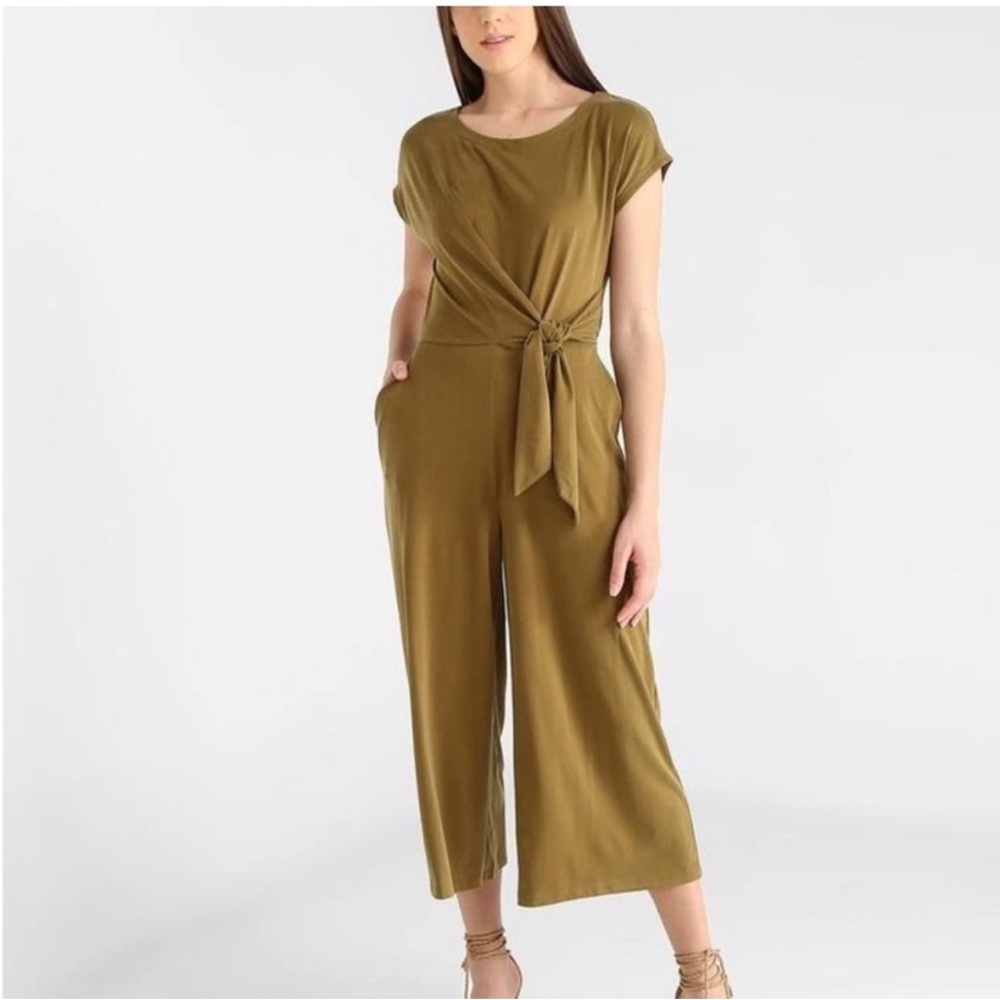 Banana Republic size XL Sandwash Tie Front Cropped Jumpsuit